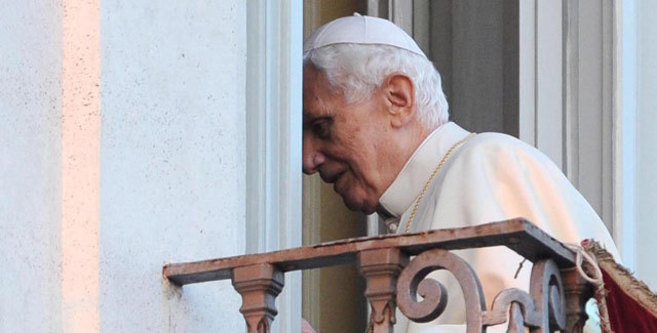 Benedicto XVI sufre enfermedad infecciosa en el rostro y está “extremadamente frágil”