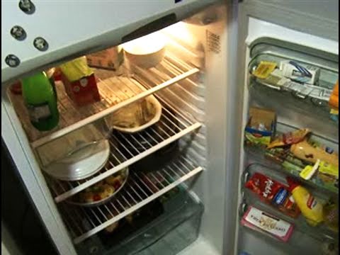 ¿Por qué mi refrigerador huele mal y como controlarlo?