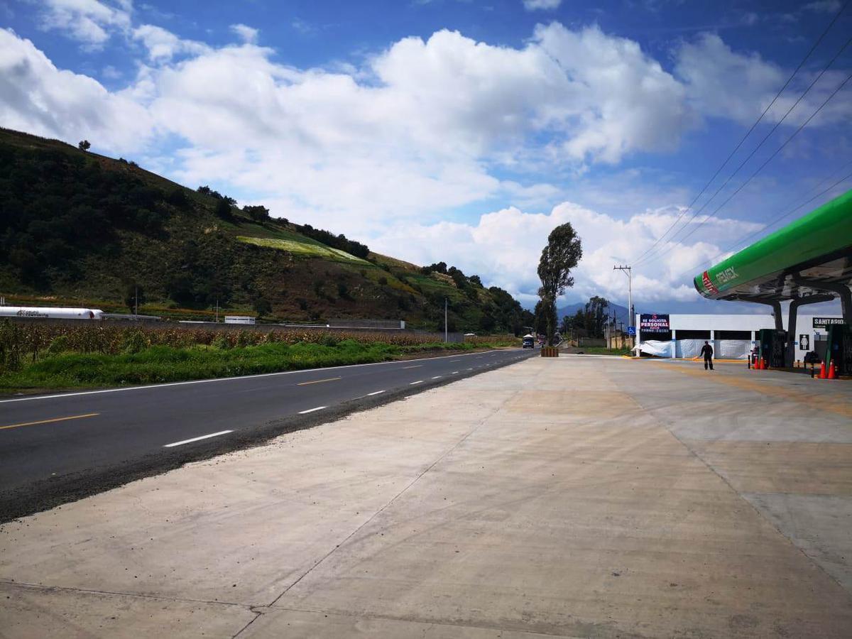 Pobladores de Santa María Jajalpa bloquean autopista Tenango-La Marquesa