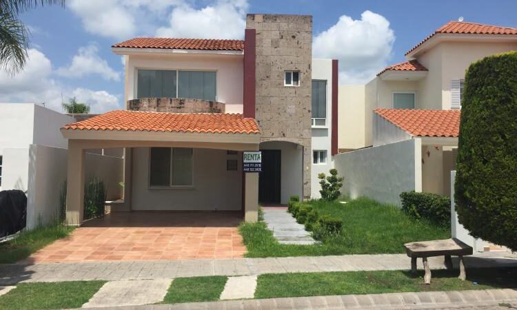 Una niña de 13 años contagio a 11 de sus familiares tras largas vacaciones