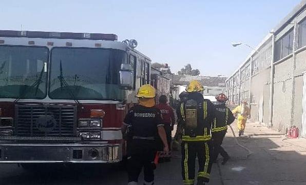 Se incendia fábrica en Ixtapaluca