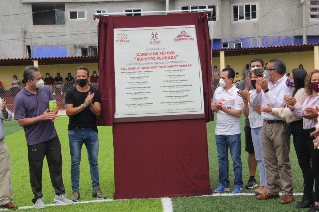 Remodelan el campo de futbol «Ruperto Pedraza» de Tejupilco