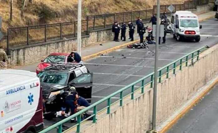 Conductor embiste a sujetos que minutos antes lo habían robado en Naucalpan