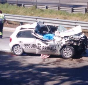 ESCALOFRIANTE: Mueren 2 al quedar prensados en su auto tras ser embestidos en la México-Querétaro