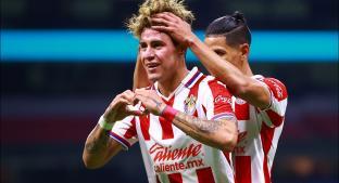 Chivas humilla y elimina al América de la Liguilla