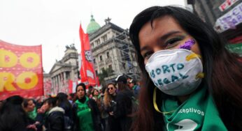 Senado argentino debate legalización de aborto en medio de discusiones públicos