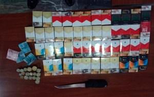 PELIGROSO: Agarran a ratero con 48 cajetillas de cigarros, se dedicaba a atracar tienditas a punta de cuchillo