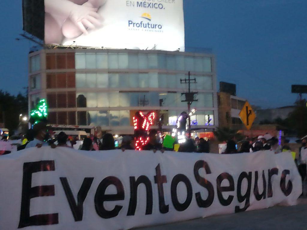 Protestan meseros y dueños de salones de fiesta para exigir reapertura en Edomex