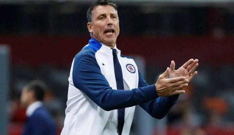 Dante Siboldi anuncia que deja Cruz Azul tras ultima humillación, en redes acusan corrupción
