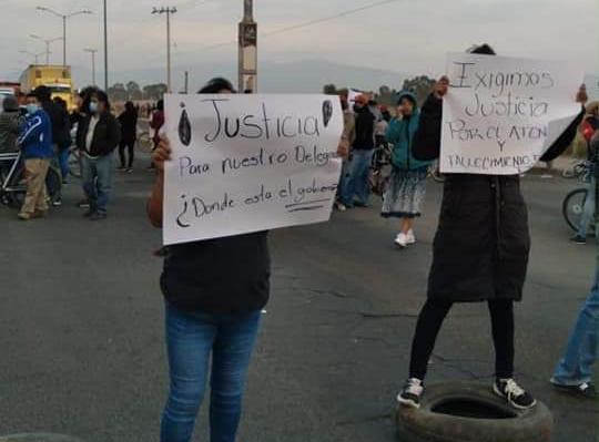 Video: Bloquean carretera Chalco-Tláhuac, vecinos exigen esclarecimiento por asesinato de delegado