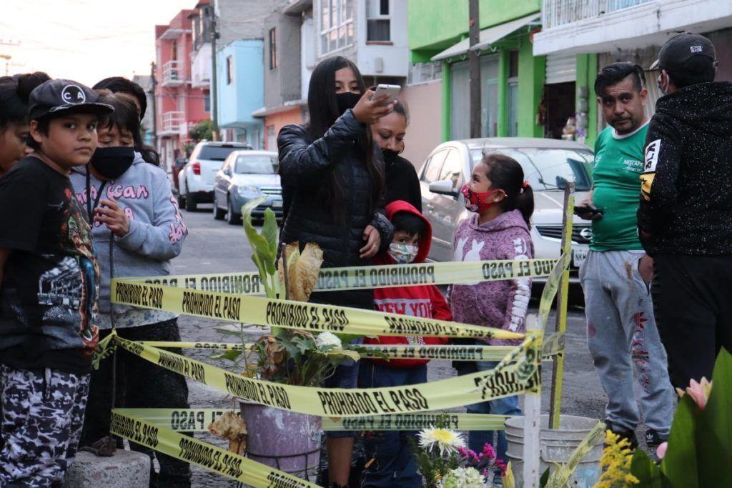 Video: Le rezan a bache en Neza; ven imagen de la Virgen de Guadalupe