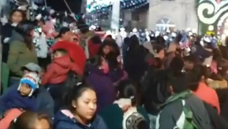 «VIDEO: COVIDIOTAS. Vecinos hacen baile, misa y peregrinación pese a rebrote de Covid en Edomex