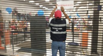 Suspenden tiendas departamentales que no cerraron pese a semáforo rojo