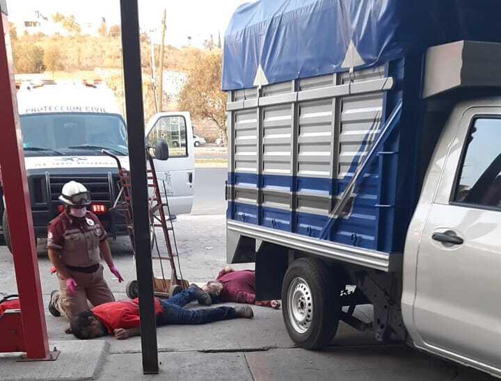 ATERRADOR: Acribillan a 2 sujetos en un Centro Comercial; los sicarios lograron huir