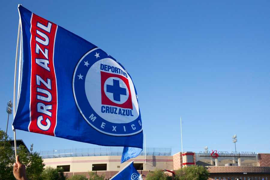 Asaltan a operador financiero de Cruz Azul; le roban millón y medio de pesos