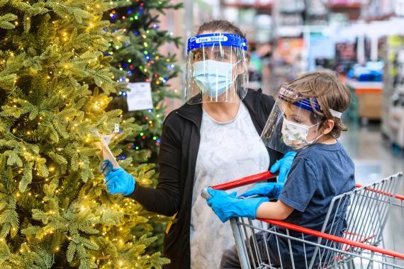 Mexicanos podrían aumentar los gastos en compras navideñas