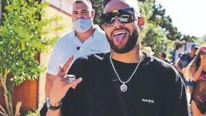 Neymar causa indignación tras armar una fiesta con 500 invitados, en plena pandemia