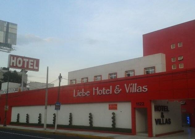 INDIGNANTE: Par de mujeres abandona en hotel a un hombre muerto, al parecer son «goteras»