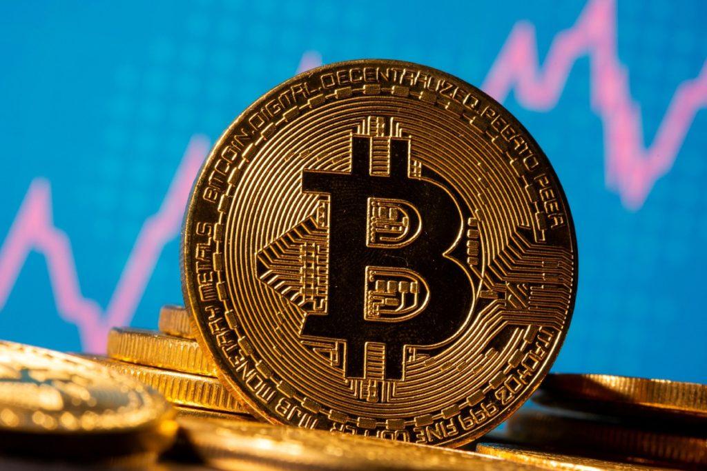 Bitcoin se hunde tras alcanzar cifras récord