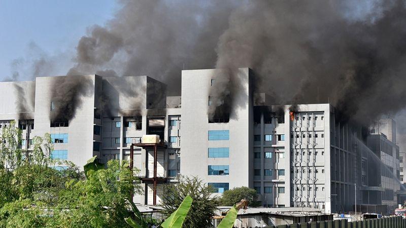 Video: Se registra incendio en la sede del mayor fabricante de vacunas en el mundo