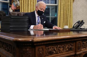 Biden dijo que Trump dejó una ‘carta muy generosa’ antes de su partida