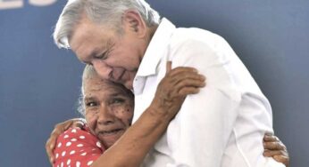 AMLO mantiene compromiso de vacunar a ancianos antes de marzo
