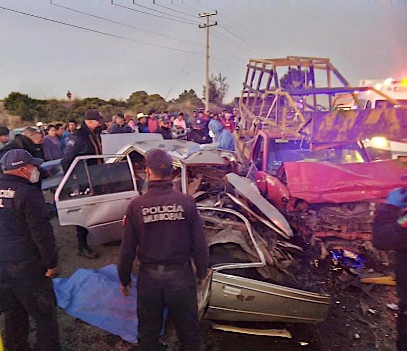 URGENTE. Tremendo accidente deja dos personas muertas en el Estado de México