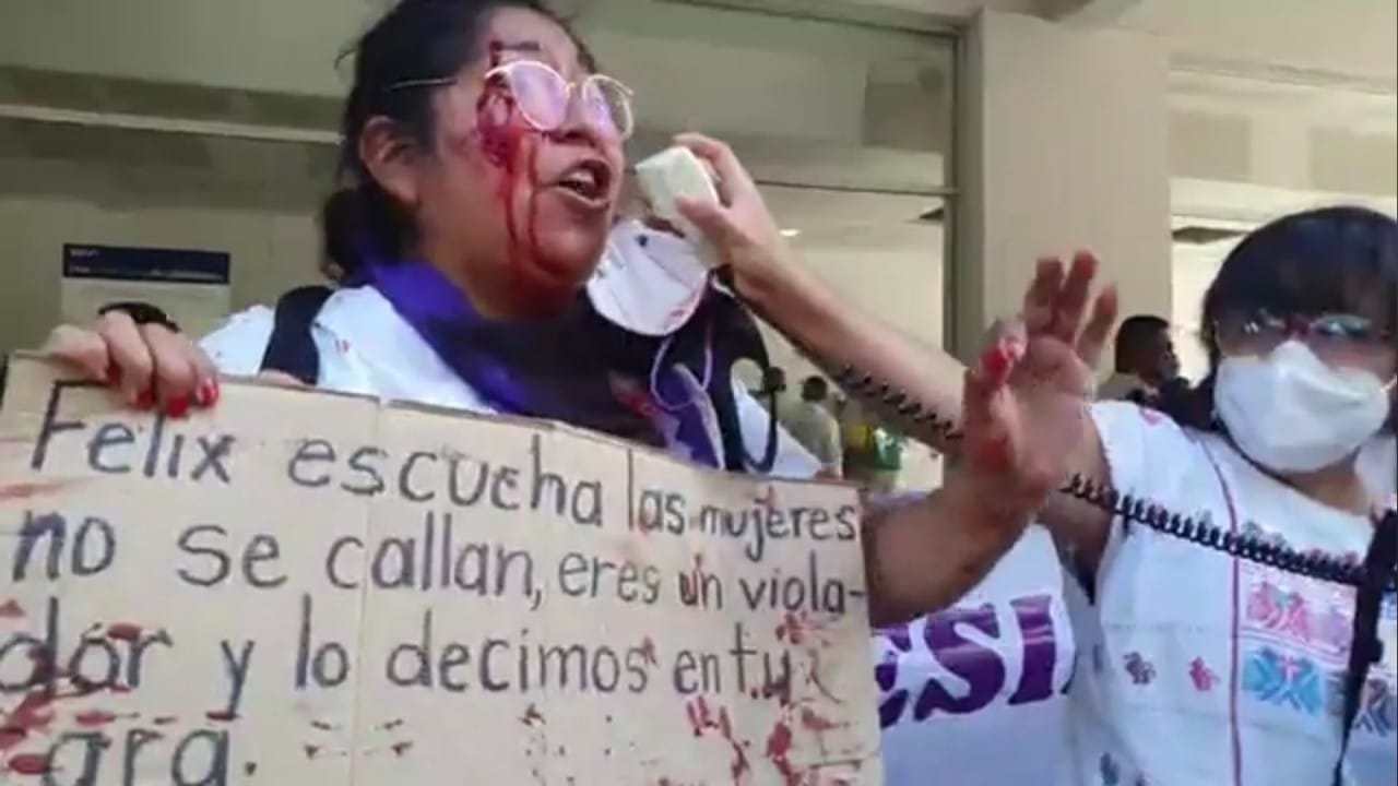 Simpatizantes de Salgado Macedonio golpean a feministas en Iguala