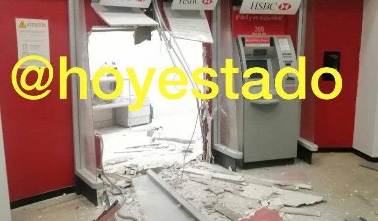 Comando roba cajeros automáticos de plaza comercial en Coacalco