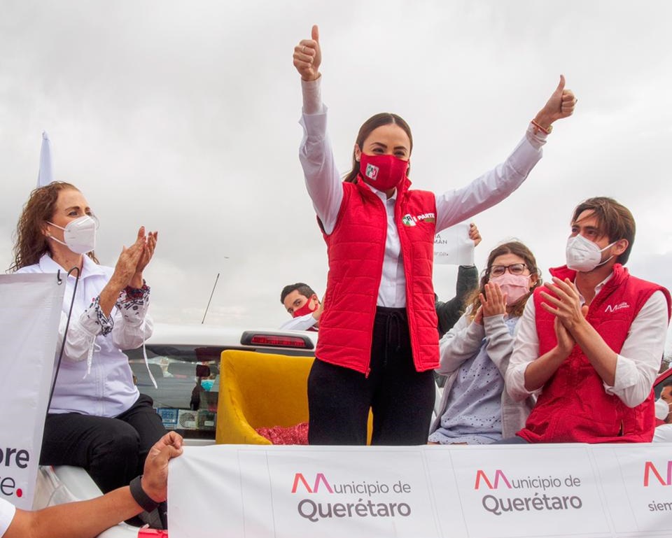 María Alemán rinde protesta como candidata a la alcaldía de Querétaro