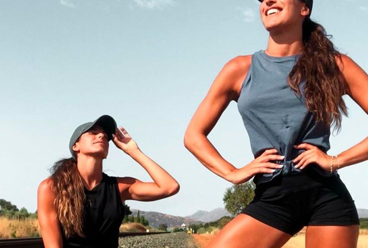 Si quieres tener un abdomen plano sigue la rutina de las Gemelas Pin |
