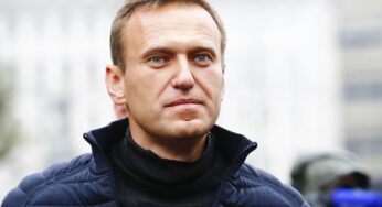 Condenan a Navalny a tres años y medio de prisión