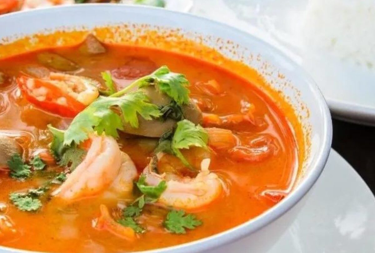 Recetas de cuaresma 5 sopas y caldos con pescado y mariscos |