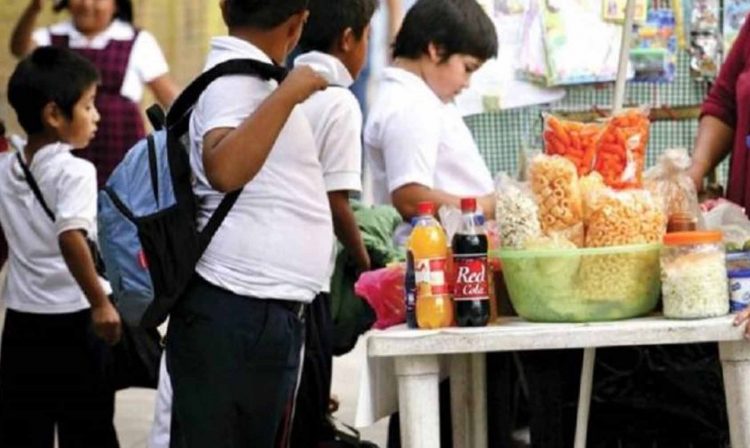 #México Prohíbe Venta De Comida Chatarra Adentro Y Alrededor De Las Escuelas