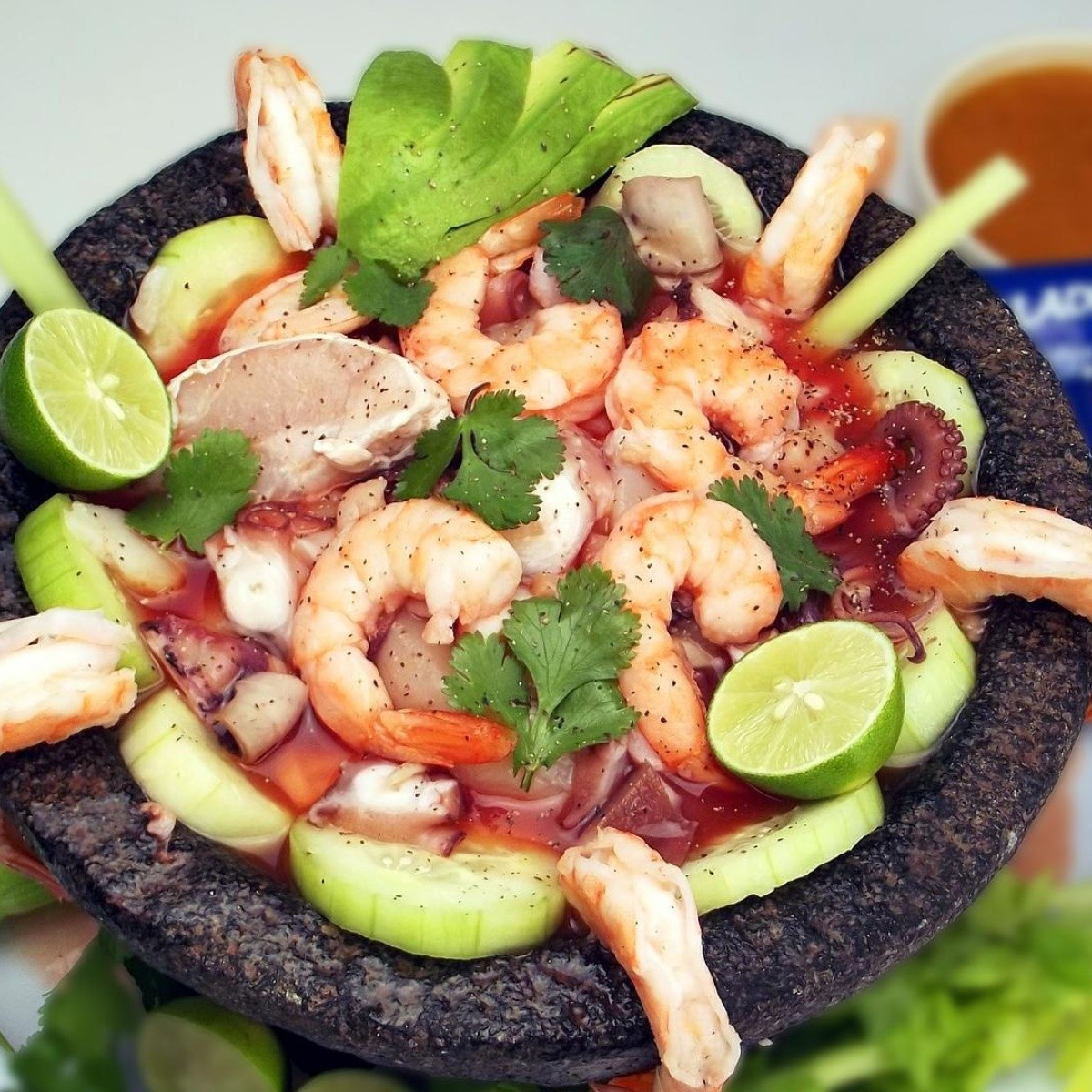 Cóctel de camarón estilo Sinaloa, receta sencilla con Clamato