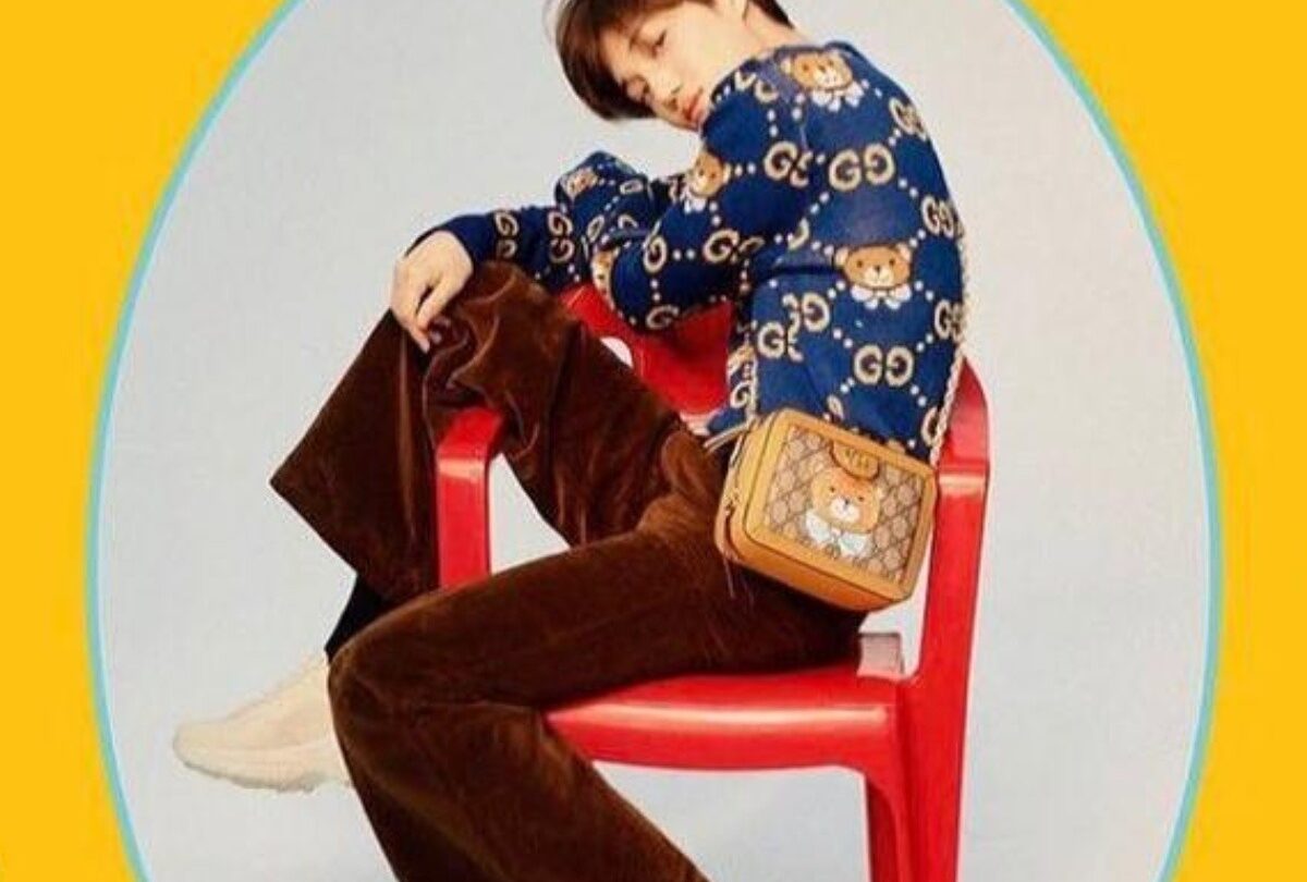 Jongin muestra los diseños de KAIxGUCCI en sesión con Monotube |