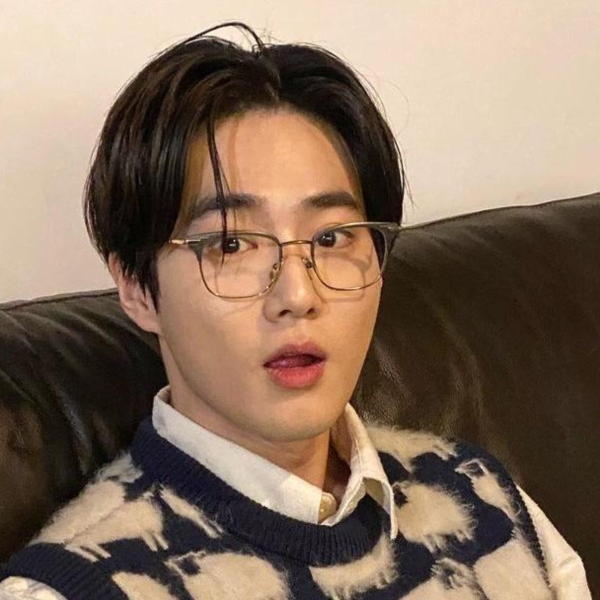 Suho festeja su aniversario 9 como integrante de EXO