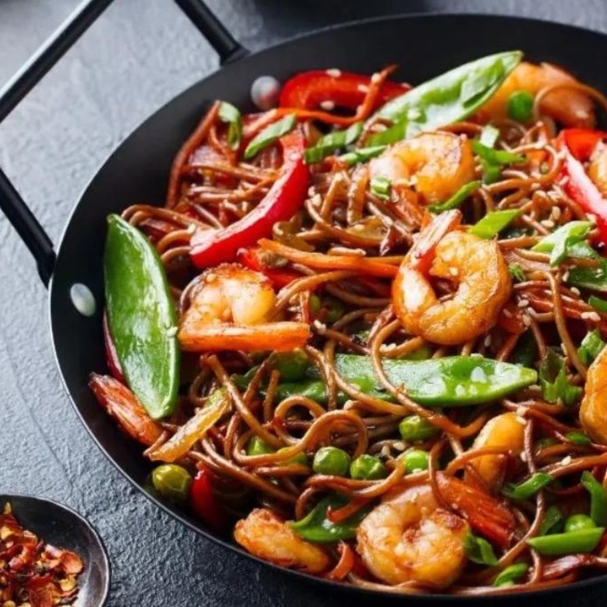 Chow mein y otras 6 recetas de comida china que te encantan