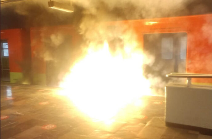 Un vagón del metro se prendió fuego en Indios Verdes esta tarde noche, otra vez…