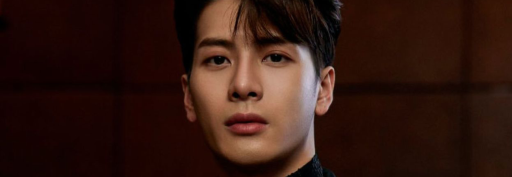 Jackson do GOT7 confessa que o JYPE não permitiu que ele promovesse sozinho na Coréia