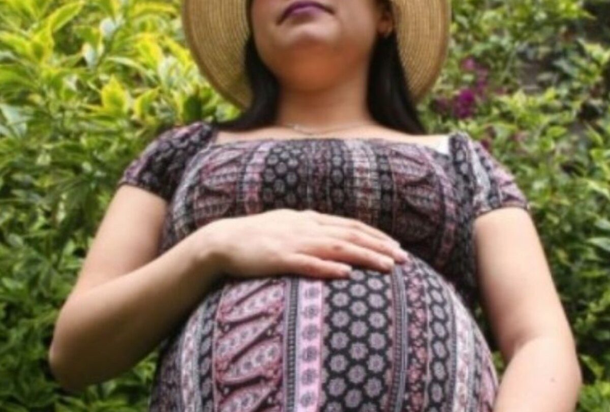 Quedó embarazada por el viento dice que es como la virgen María |