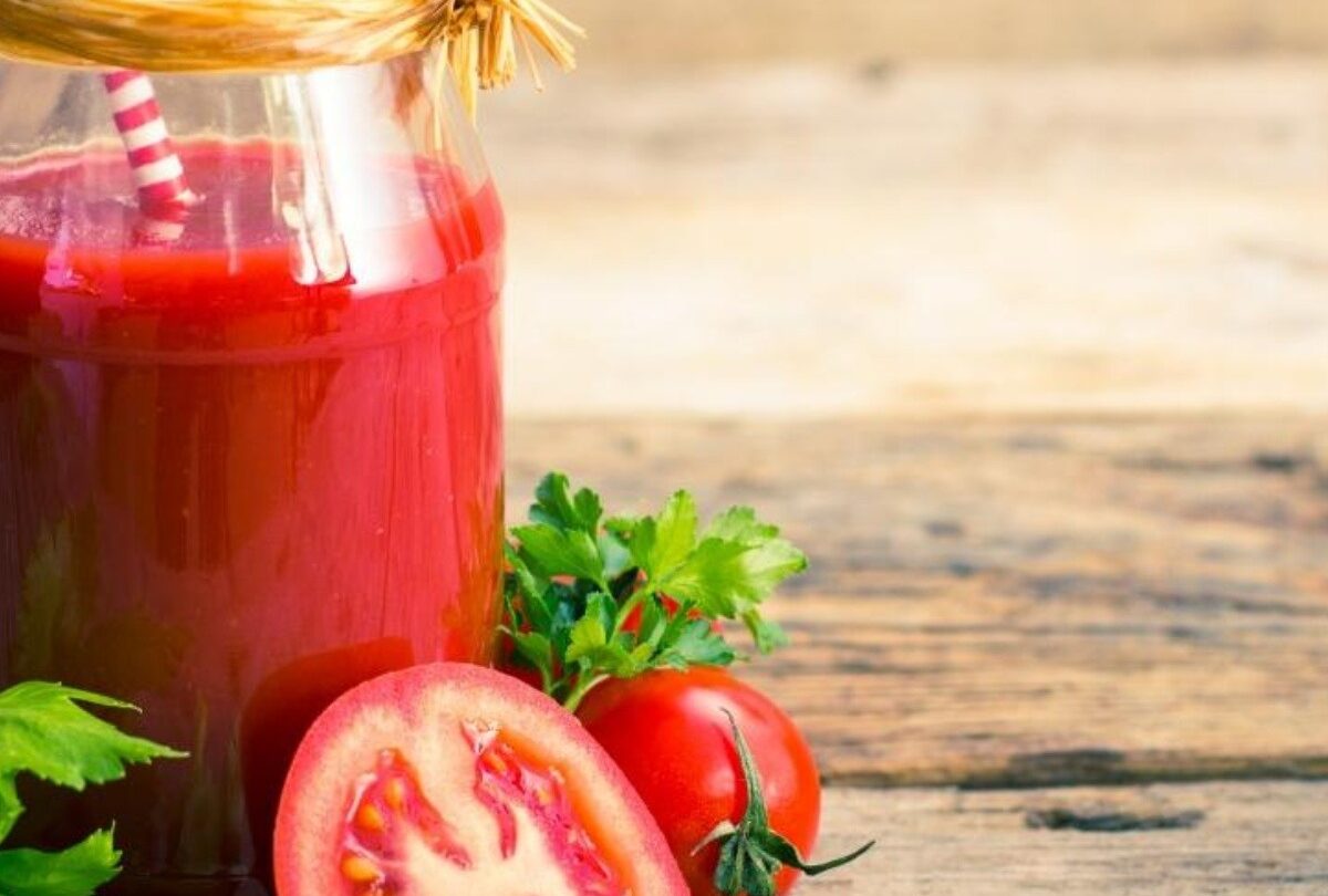 Receta de jugo de jitomate cómo hacerlo y sus beneficios |