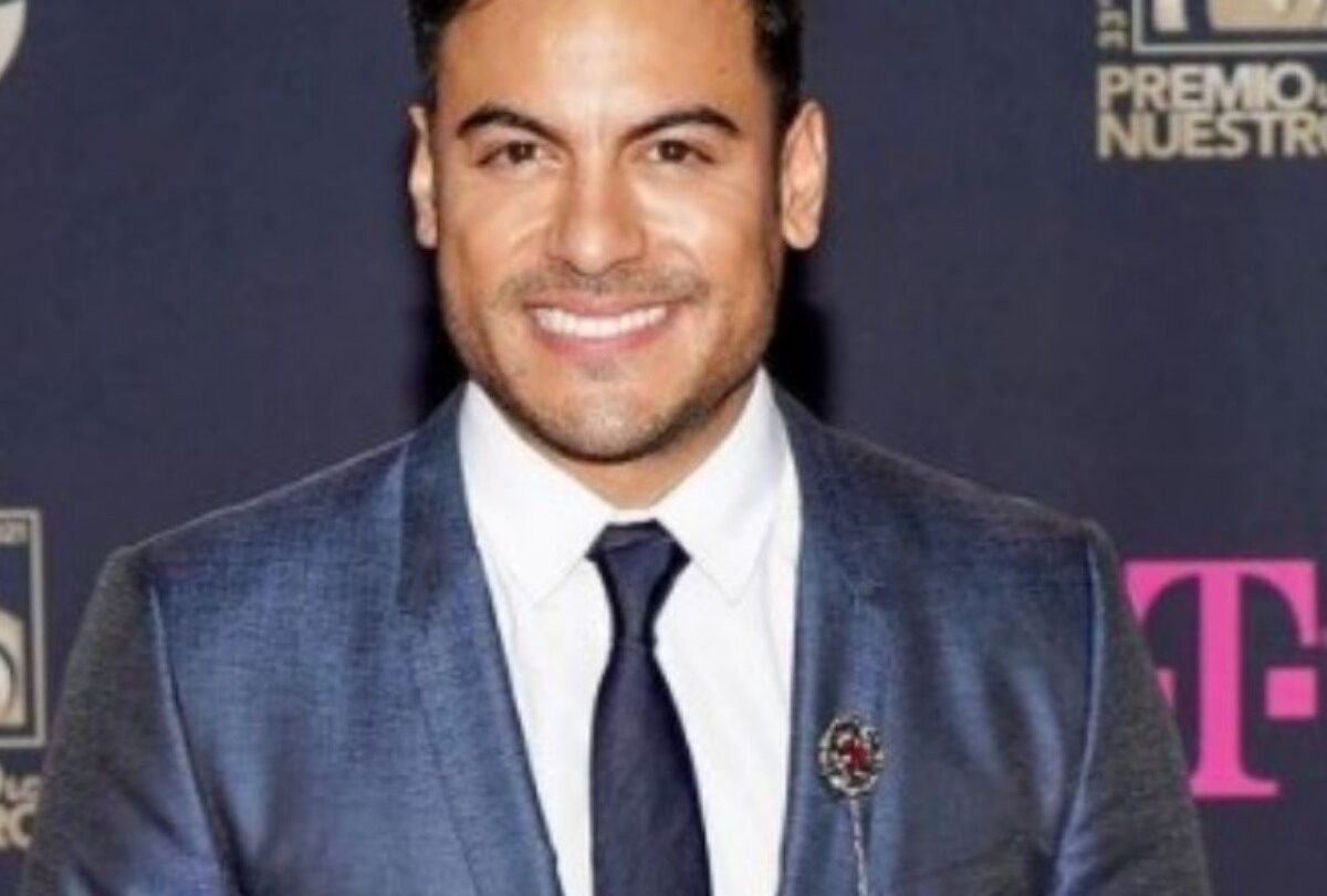 La vida de artista continúa sonriéndole a Carlos Rivera |