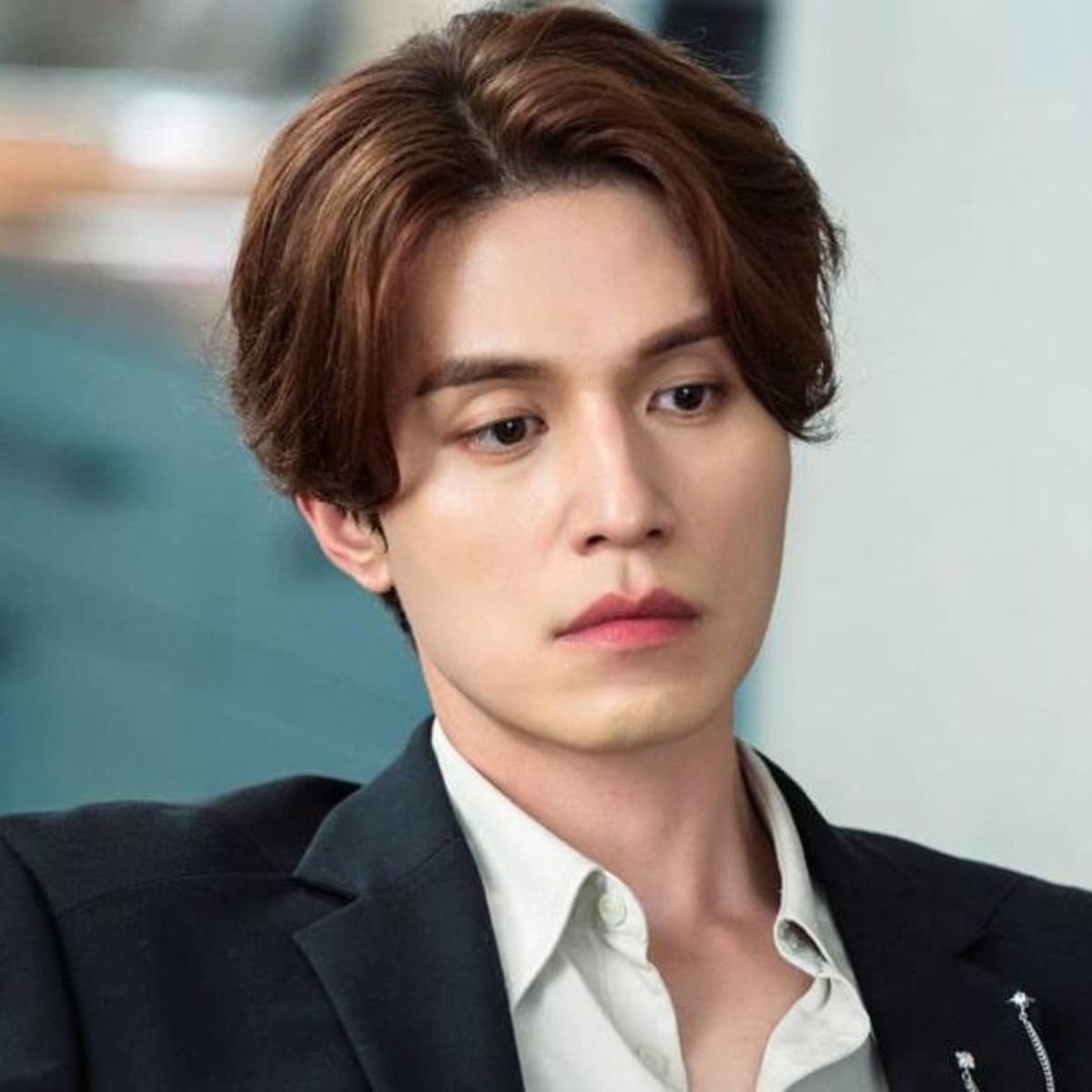 Lee Dong Wook se gana el título del mejor rostro para la moda