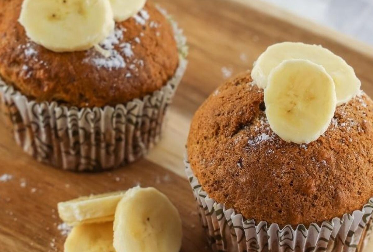 Cupcakes de chocolate con harina de hot cakes y plátano |