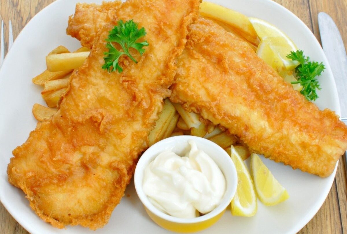 Filetes de pescado empanizado con cerveza y limón receta fácil |
