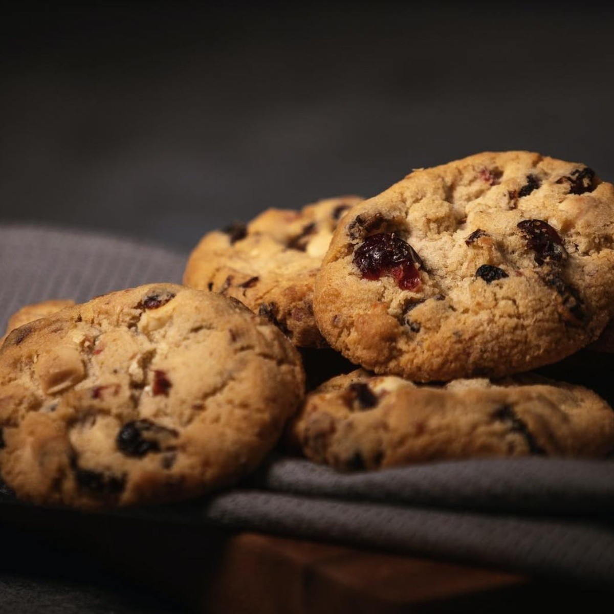 Postre saludable: galletas de avena con arándanos y miel