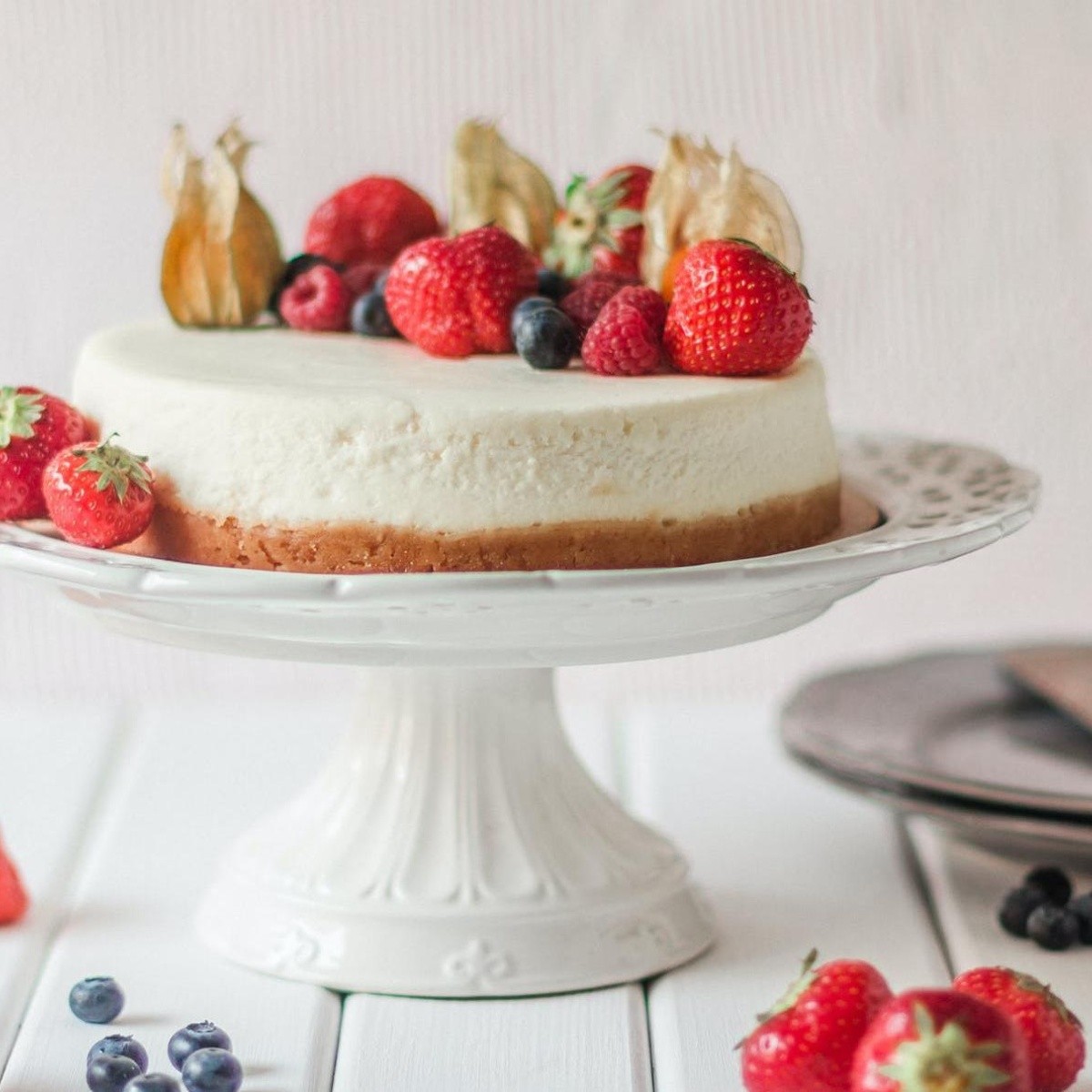 Receta de cheesecake con frutas rojas extra cremoso, sin horno