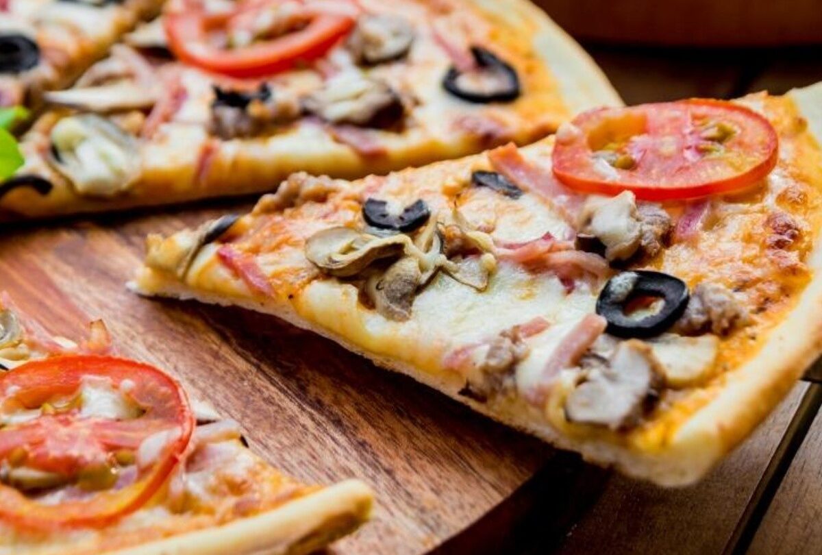 Pizza de champiñones y jamón casera la mejor forma de prepararla |