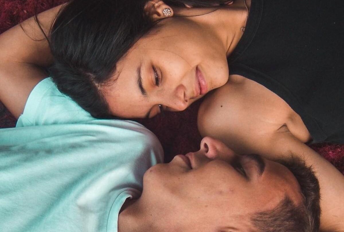 Significado que te diga TE AMO mientras te mira a los ojos |